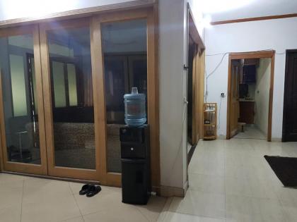 5 Bedroom Apartment in Gulberg II - image 9