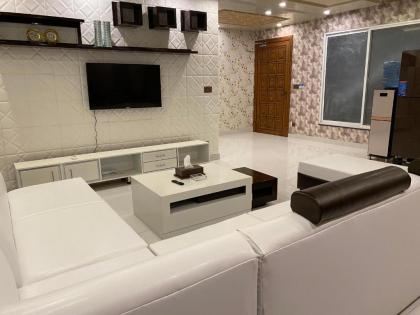Burj Al Bahria Town Luxury Suites - image 1