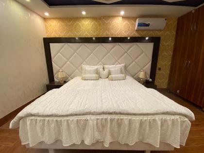 Burj Al Bahria Town Luxury Suites - image 13