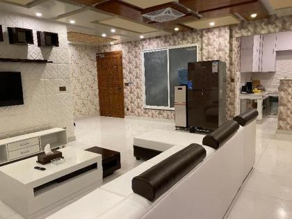Burj Al Bahria Town Luxury Suites - image 18