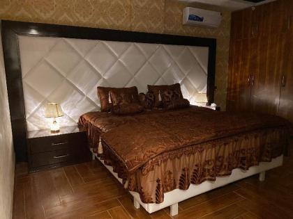 Burj Al Bahria Town Luxury Suites - image 5