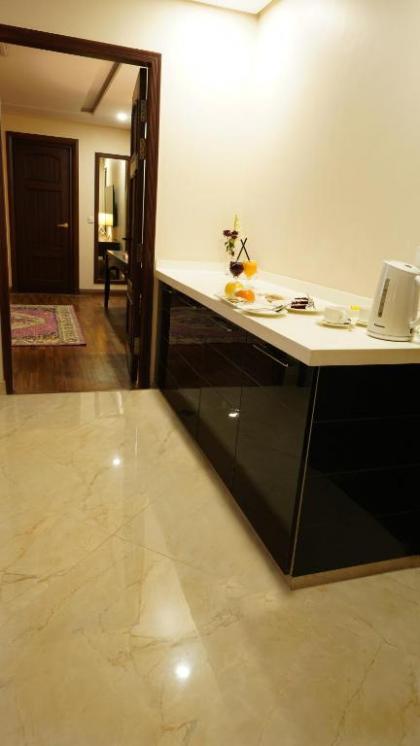 Ramada by Wyndham Lahore Gulberg II - image 14