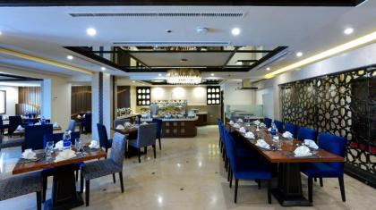 Ramada by Wyndham Lahore Gulberg II - image 16