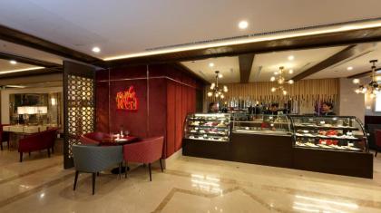 Ramada by Wyndham Lahore Gulberg II - image 17
