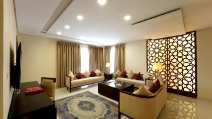 Ramada by Wyndham Lahore Gulberg II - image 2