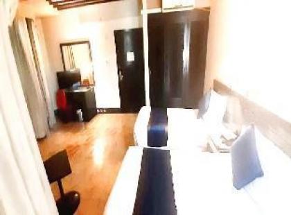 Luxury Elegante  Furnished Junior Suite - image 2