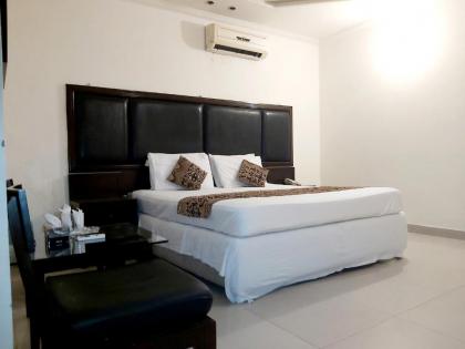 New Look Hotel - image 17