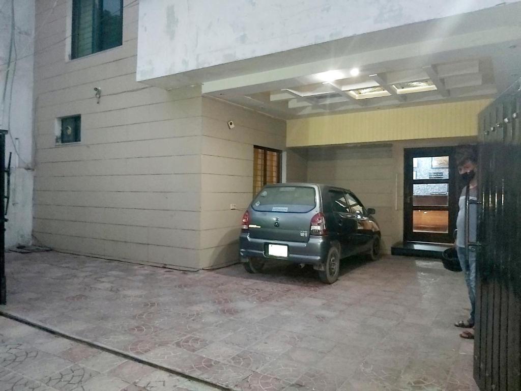 New Look Hotel - image 2