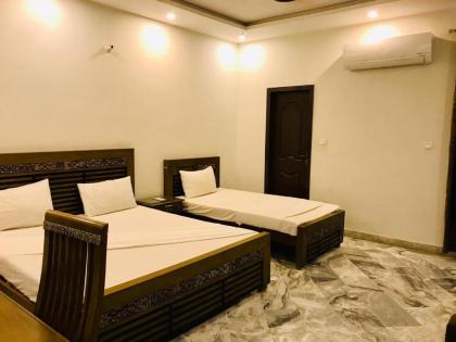 Hotel Pakeeza One - image 10