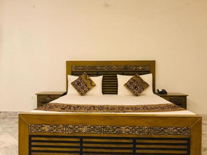 Hotel Pakeeza One - image 12