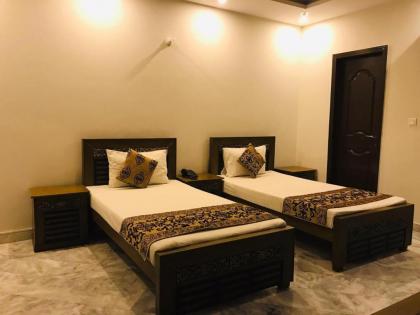 Hotel Pakeeza One - image 6
