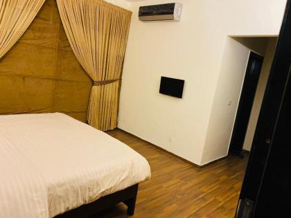 Royal Two Bed Luxury Apartment Gulberg - image 11