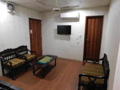 Mid Land Hotel - image 4