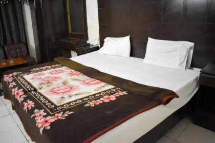 Mid Land Hotel - image 6