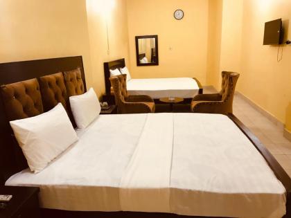 Hotel Twenty One - image 19