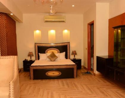 Park View Hotel Gulberg - image 1