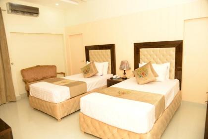Park View Hotel Gulberg - image 11