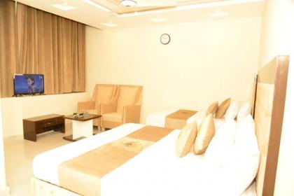Park View Hotel Gulberg - image 13