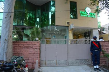 Park View Hotel Gulberg - image 20