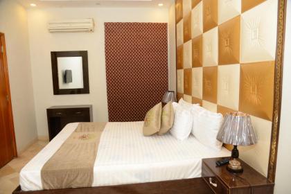 Park View Hotel Gulberg - image 3
