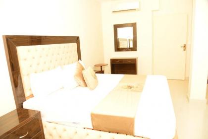 Park View Hotel Gulberg - image 8