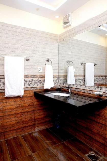 Hotel Noor Plaza - image 10