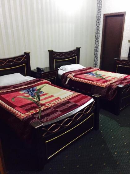 Royal palace hotel - image 1