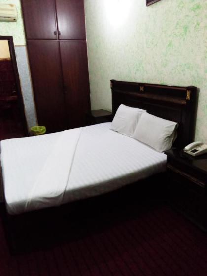 Royal palace hotel - image 12