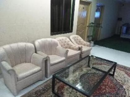 Seven Eleven Hotel Lahore - image 9