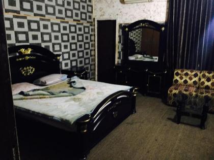 Decent palace hotel - image 10