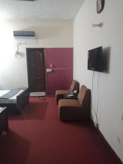 Decent palace hotel - image 18