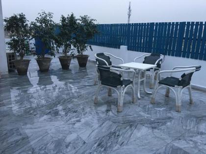 1 Bed Apartment with terrace - image 1