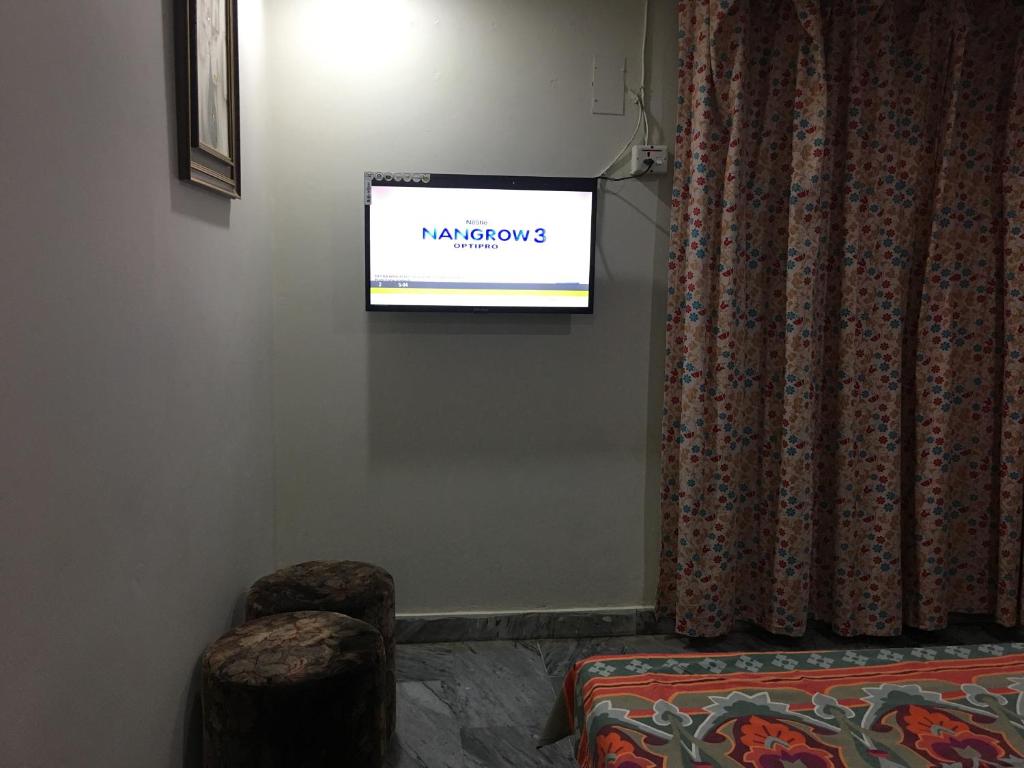 1 Bed Apartment with terrace - image 2
