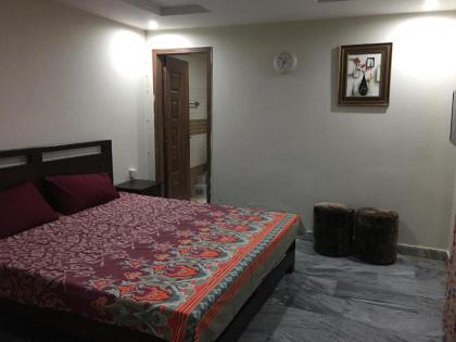 1 Bed Apartment with terrace - image 3