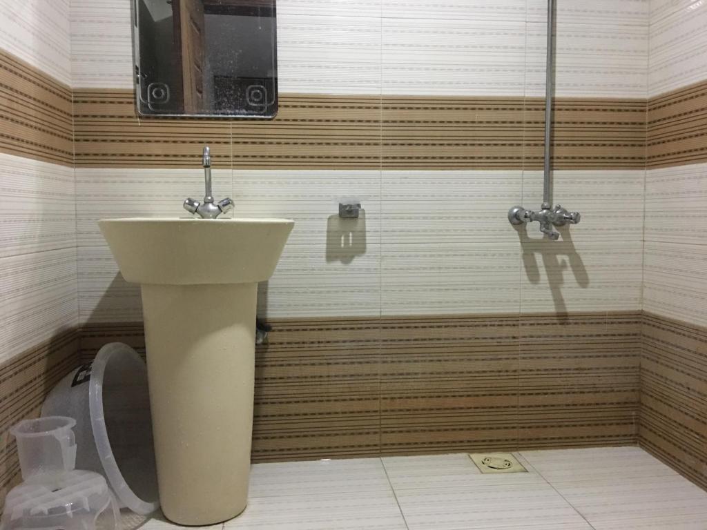 1 Bed Apartment with terrace - image 5