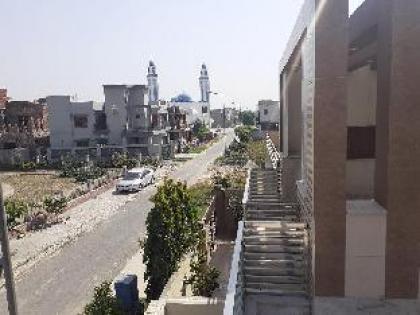 Luxurious House with affordable price - image 11