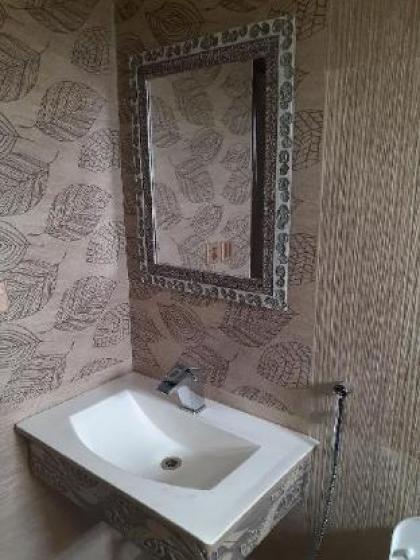 Luxurious House with affordable price - image 6