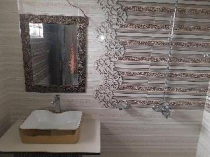 Luxurious House with affordable price - image 7