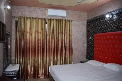 Moon Soon Hotel - image 1