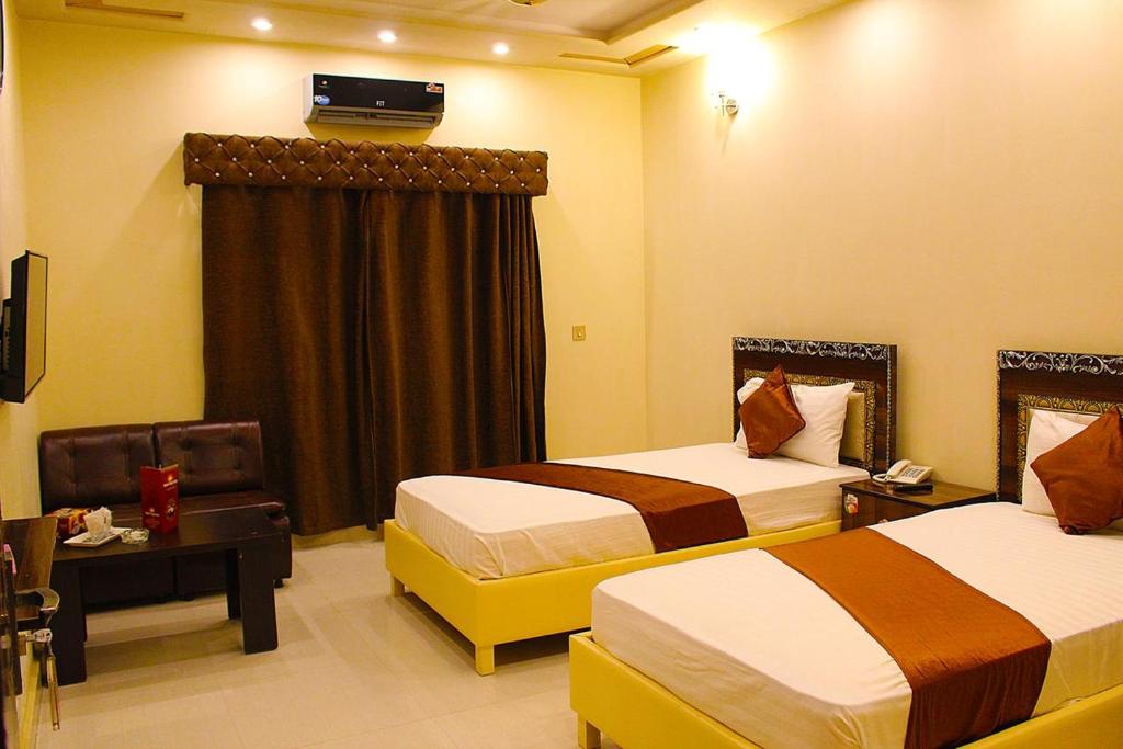 Hotel Days Inn - image 3