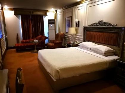 Regency Inn Hotel - image 6