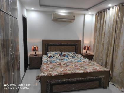 Room in Apartment - 1 Bedroom Full Furnished Apartment Lahore