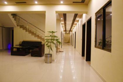 Day In Lahore - image 26