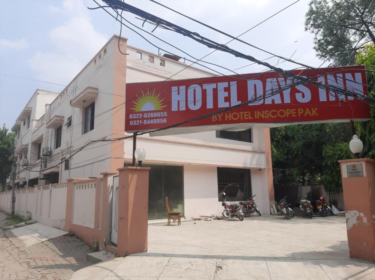 Day In Gulberg - main image
