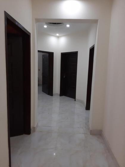 Day In Gulberg - image 18