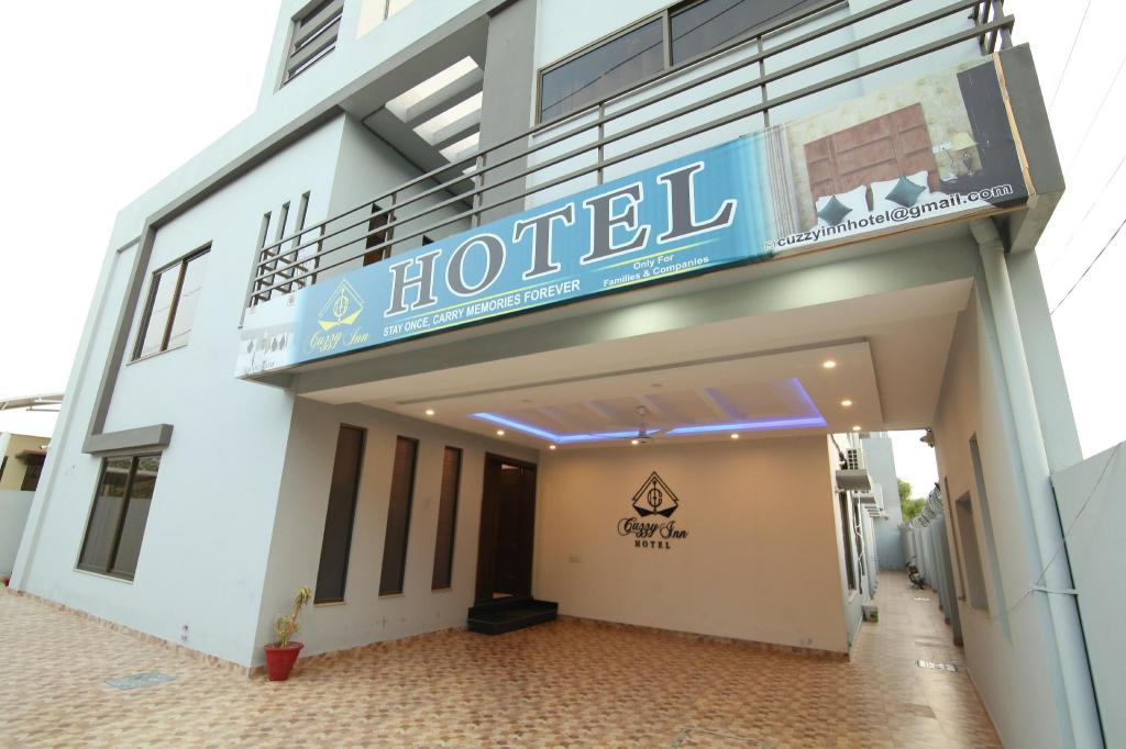 CUZZY INN HOTEL - main image