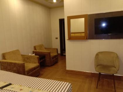 Hotel Gulberg Lodges Hali Road - image 16