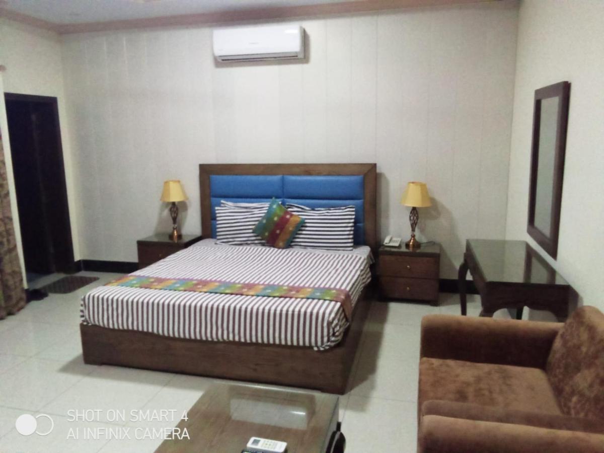 Hotel Gulberg Lodges Hali Road - image 7