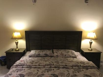 Lovely 1-Bed House in Lahore - image 11