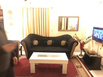 Lovely 1-Bed House in Lahore - image 18